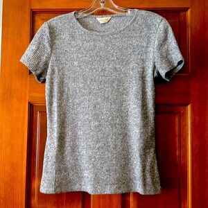 Women’s woven top